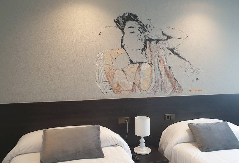 غرفة قياسية, Arts  Gasteiz Centro