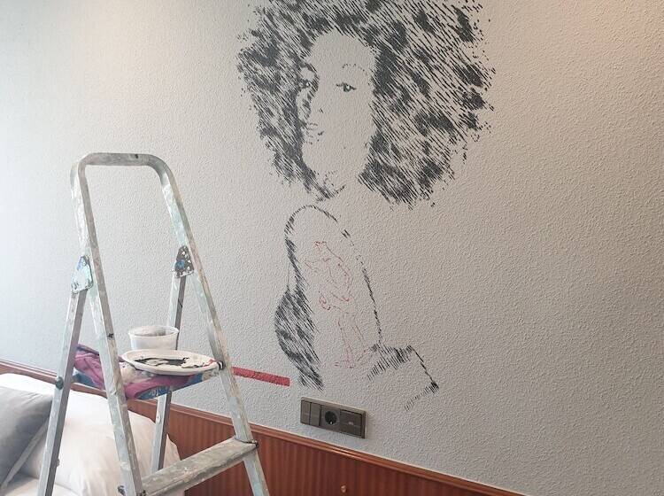 غرفة قياسية, Arts  Gasteiz Centro