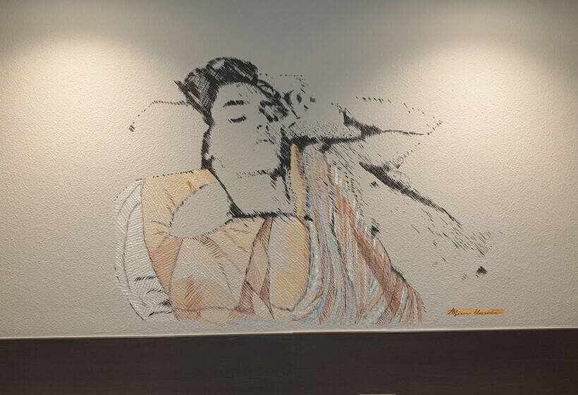 غرفة قياسية, Arts  Gasteiz Centro