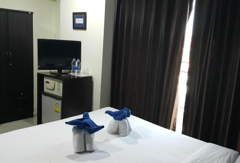 수피리어 룸, Chatchada House