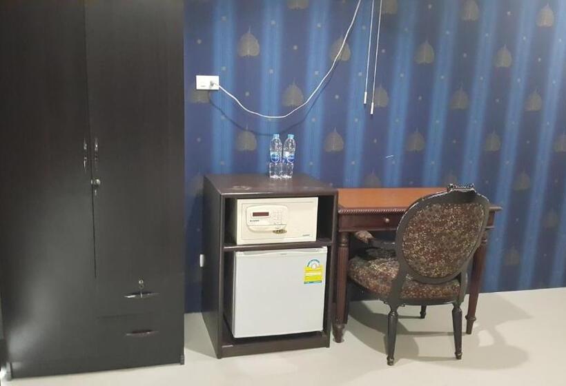 디럭스 룸, Chatchada House