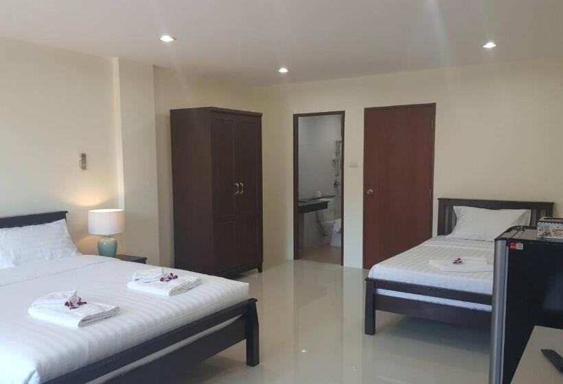 디럭스 트리플 룸, Chatchada House