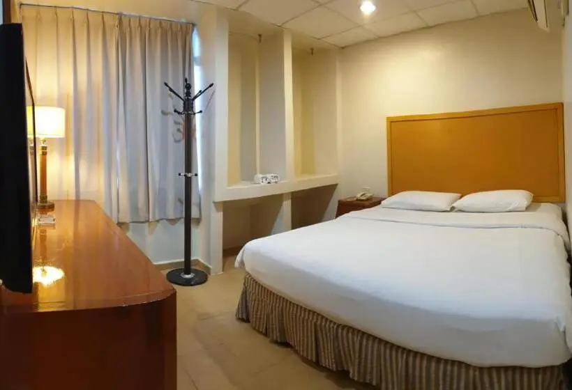 デラックスルーム, Golden Court Hotel   Sri Pelangi