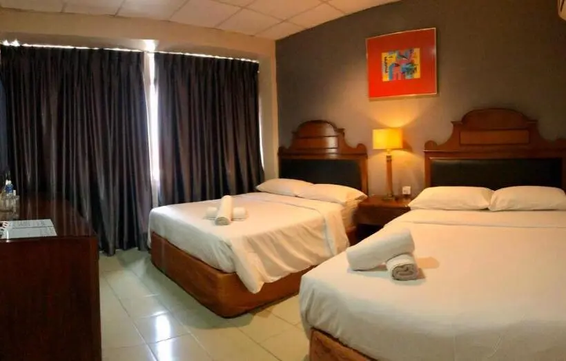 ファミリールーム, Golden Court Hotel   Sri Pelangi
