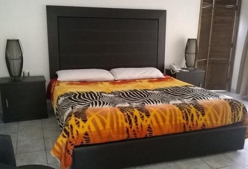 Полулюкс, Hacienda San Francisco