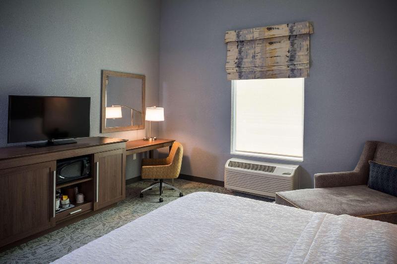 带大床的标准间, Hampton Inn Atlantic City/absecon