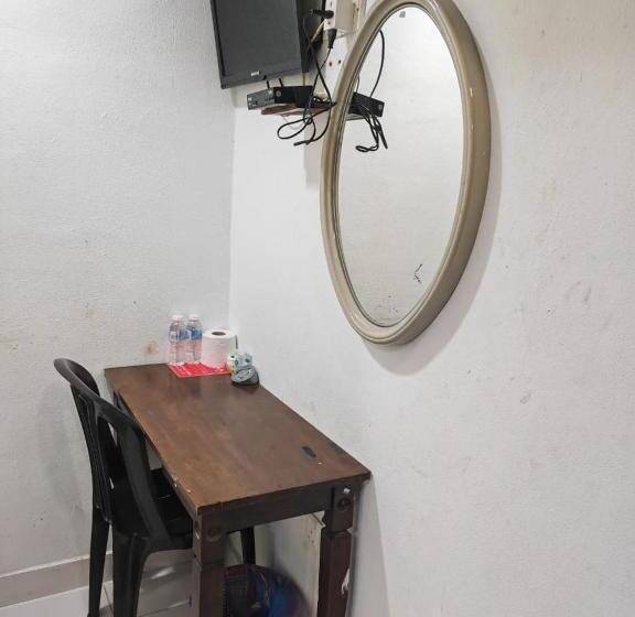 标准单人间, Melawati Ria