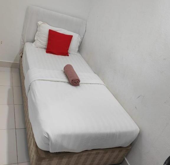 标准单人间, Melawati Ria