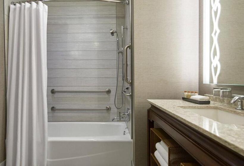 キングサイズベッドのスタンダードルーム, Renaissance Dallas At Plano Legacy West