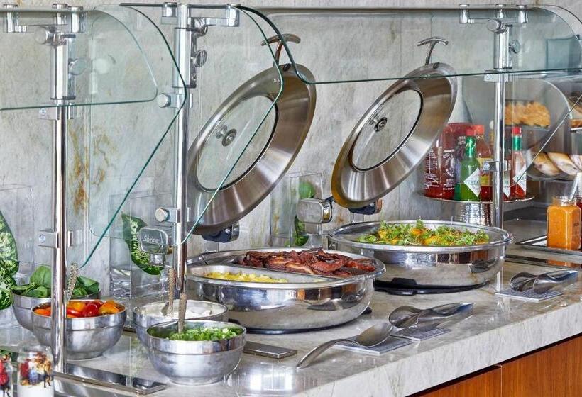 キングサイズベッドのデラックスルーム, Renaissance Dallas At Plano Legacy West