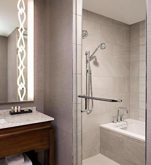 キングサイズベッドのデラックスルーム, Renaissance Dallas At Plano Legacy West