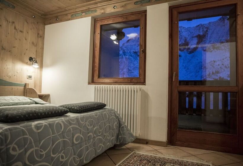 חדר משפחתי, Residence Dahu