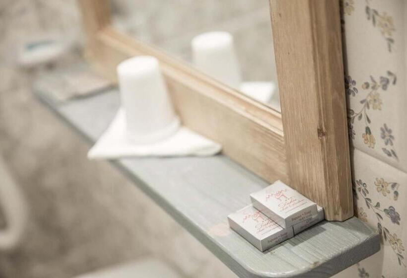 חדר משפחתי, Residence Dahu