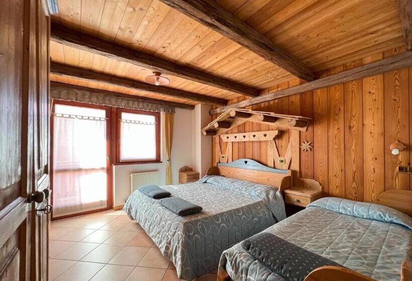 חדר קלאסי לשלושה, Residence Dahu