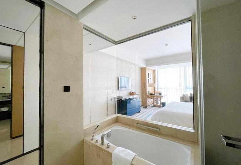 חדר דלוקס,מיטת קינג עם נוף לעיר, Sheraton Zibo