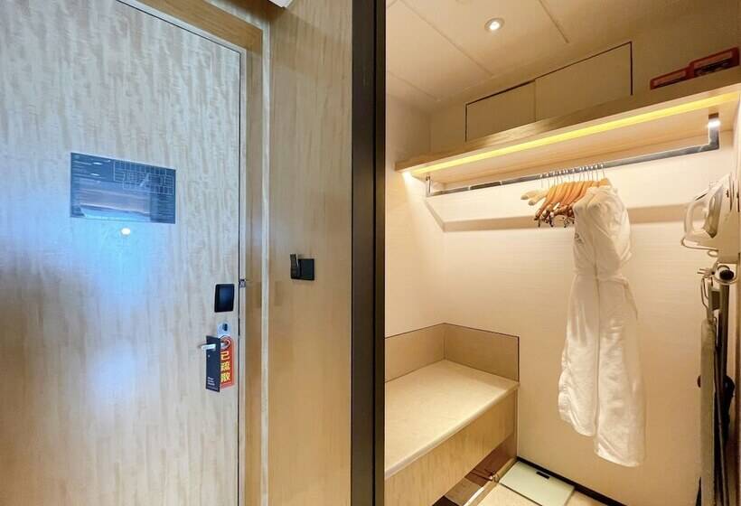 חדר קלאב, Sheraton Zibo