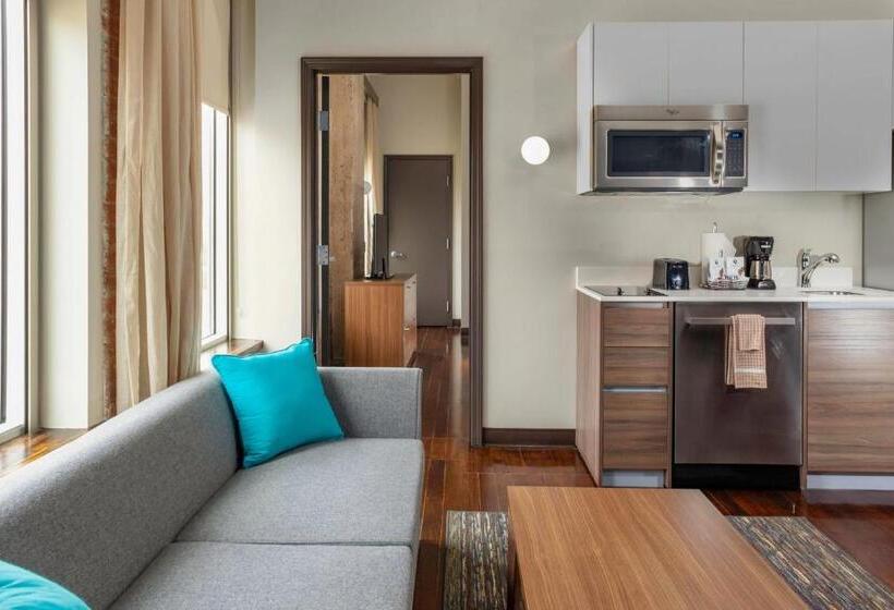 מיטת קינג בסוויטה, Towneplace Suites By Marriott Dallas Downtown