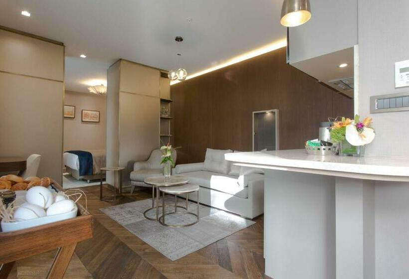 سوییت جونیور با چشم‌انداز شهر, Noble22 Suites Special Category