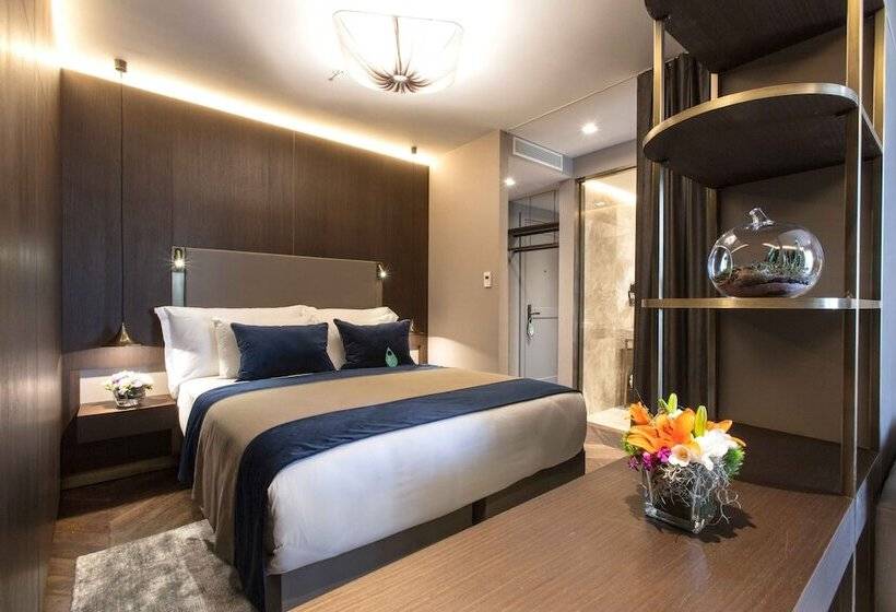 سوییت جونیور با چشم‌انداز دریا, Noble22 Suites Special Category