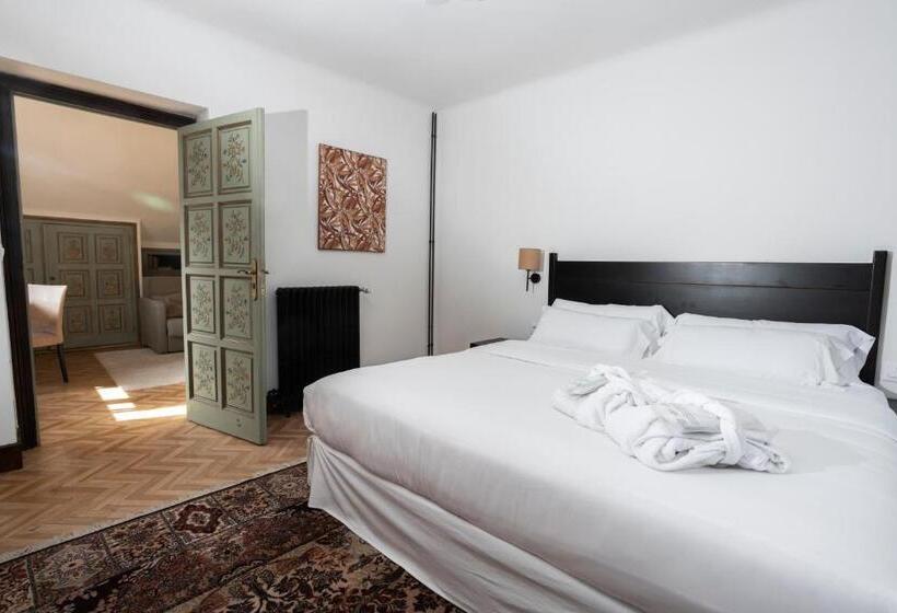 디럭스 스위트 킹 침대, Angelats Hotel A Signature Boutique