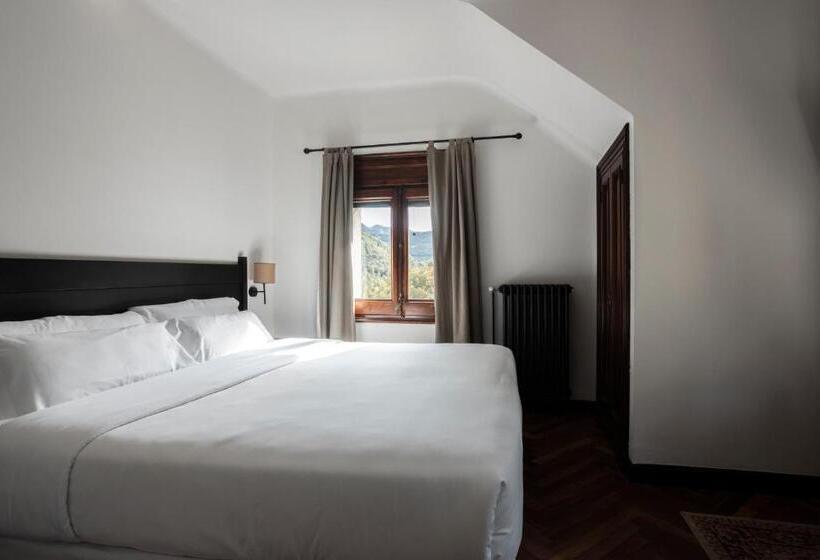 디럭스 룸, Angelats Hotel A Signature Boutique