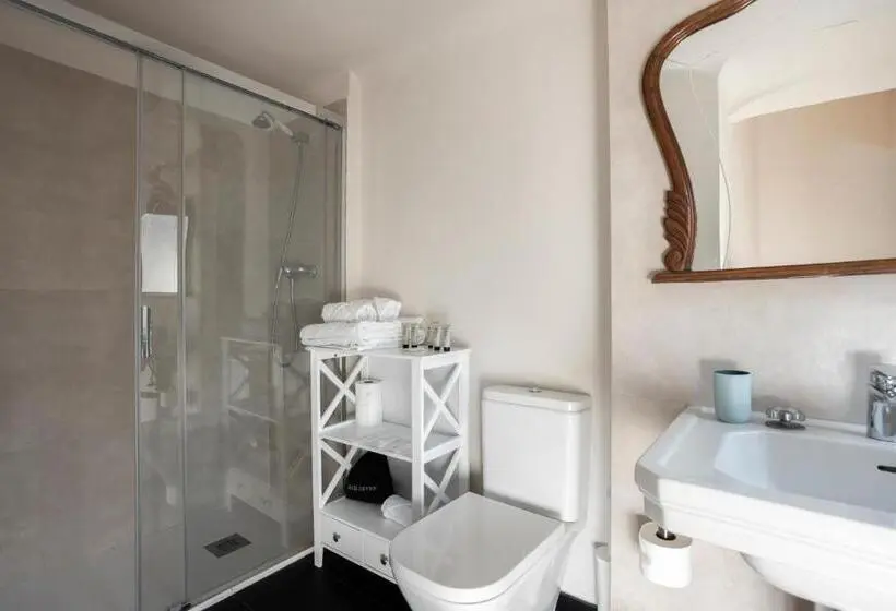 スーペリアースイート, Angelats Hotel A Signature Boutique