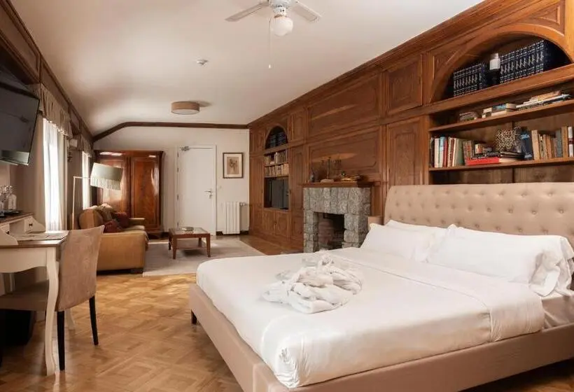 スーペリアースイート, Angelats Hotel A Signature Boutique