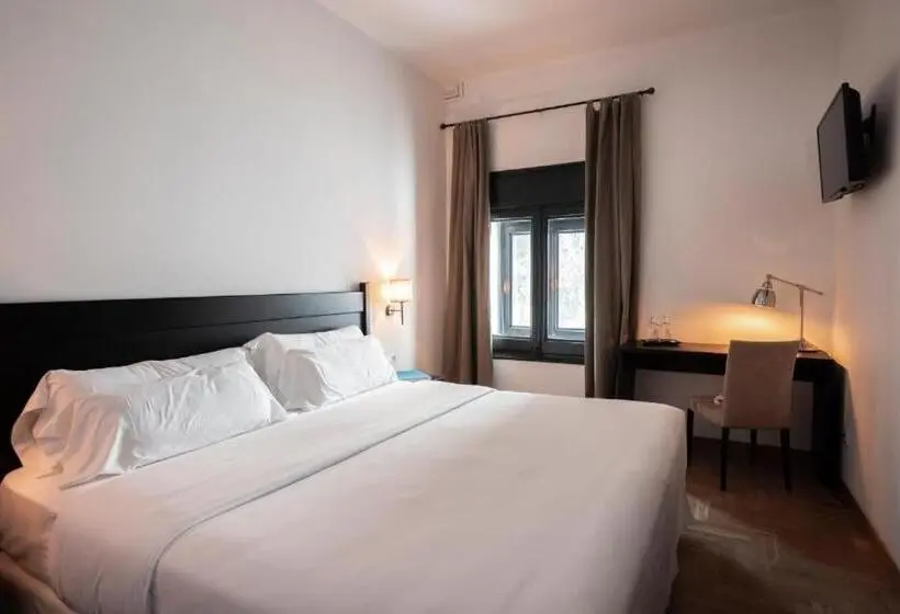 オーシャンビューデラックスルームバルコニー付き, Angelats Hotel A Signature Boutique