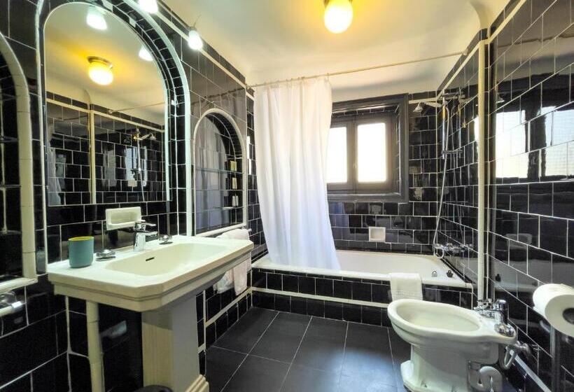 스탠다드 룸 킹사이즈 침대, Angelats Hotel A Signature Boutique