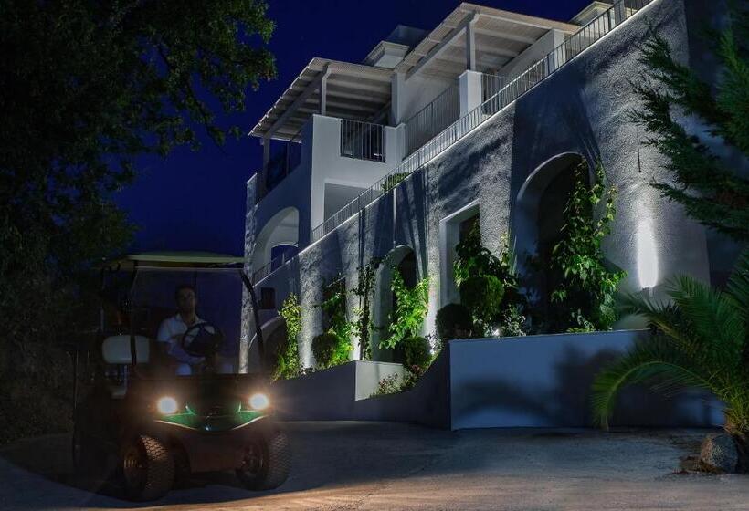 اتاق لوکس با چشم‌انداز دریا, Park Oasi Resort