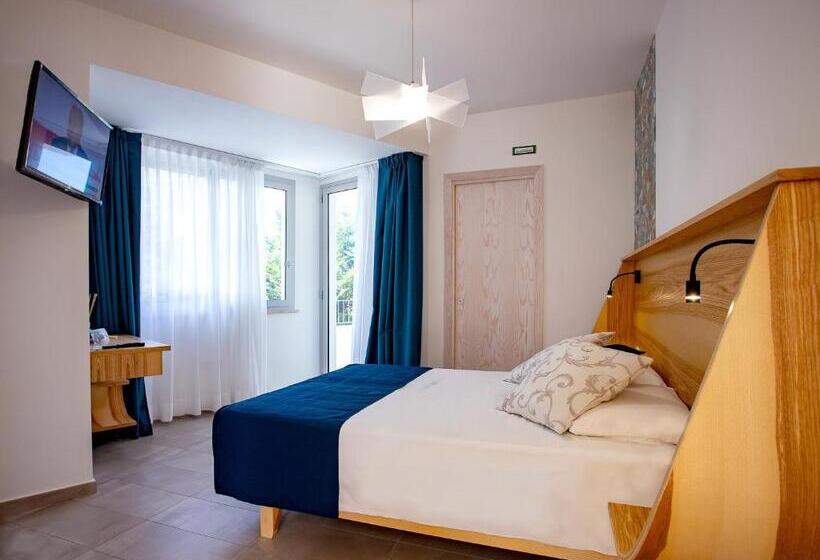 اتاق لوکس با چشمانداز دریا, Park Oasi Resort