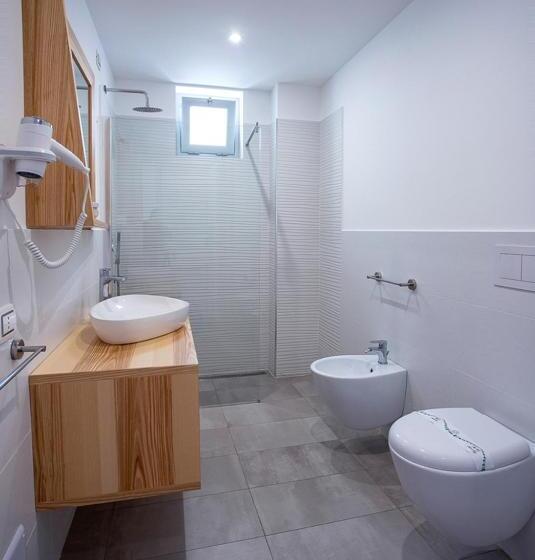 اتاق استاندارد سه نفره, Park Oasi Resort