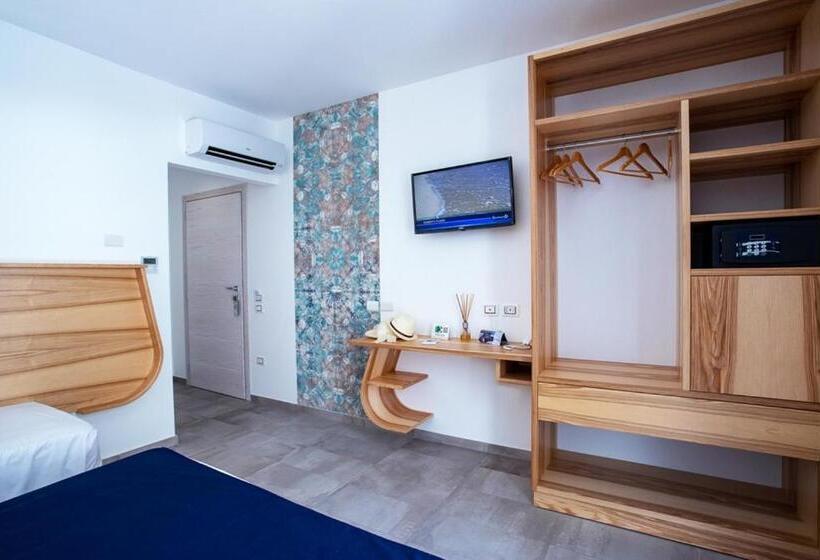 اتاق استاندارد سه نفره, Park Oasi Resort