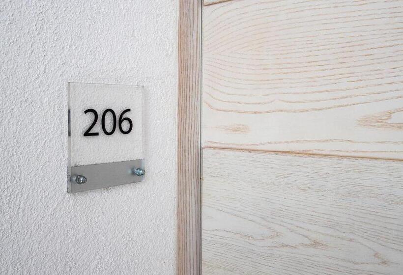 اتاق استاندارد سه نفره, Park Oasi Resort