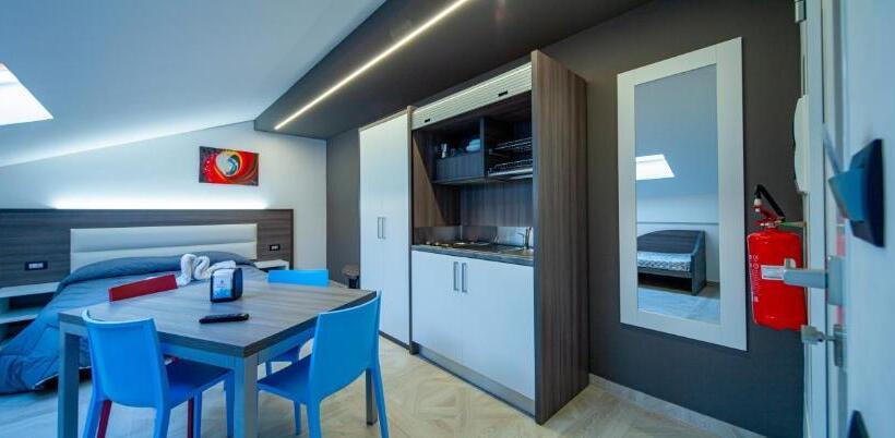 带1个卧室的顶楼公寓, Casa Vacanze Mariaelena   Momena