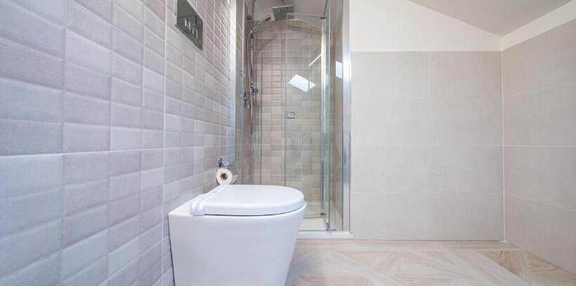 带1个卧室的顶楼公寓, Casa Vacanze Mariaelena   Momena