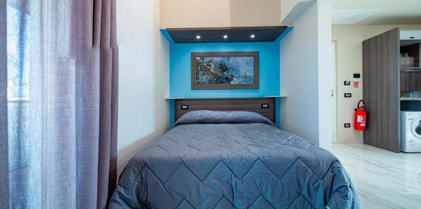 带1个卧室带泳池的公寓, Casa Vacanze Mariaelena   Momena