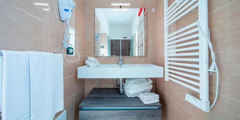 带1个卧室带泳池的公寓, Casa Vacanze Mariaelena   Momena