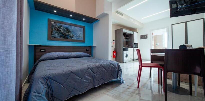 带1个卧室带泳池的公寓, Casa Vacanze Mariaelena   Momena