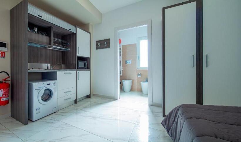 带1个卧室带泳池的公寓, Casa Vacanze Mariaelena   Momena