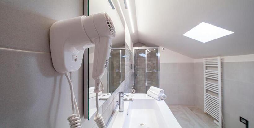 带1个卧室的顶楼公寓, Casa Vacanze Mariaelena   Momena