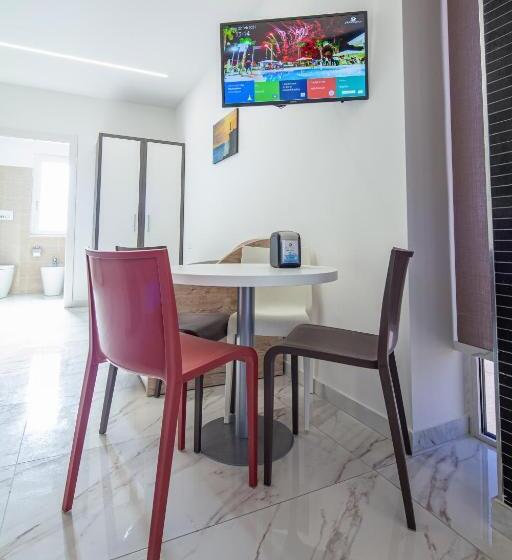 침실 1개 풀장 전망 아파트, Casa Vacanze Mariaelena   Momena