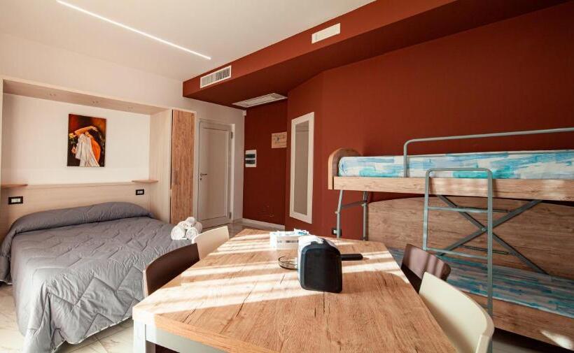 Апартаменты 1 Спальня с Видом, Casa Vacanze Mariaelena   Momena