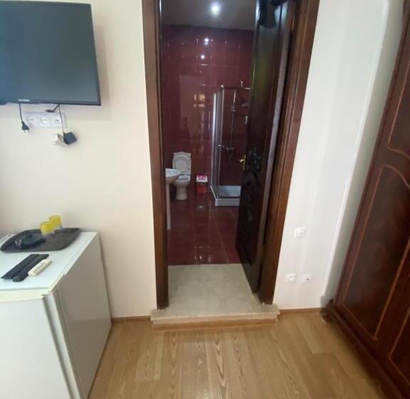 اتاق استاندارد, Ilia