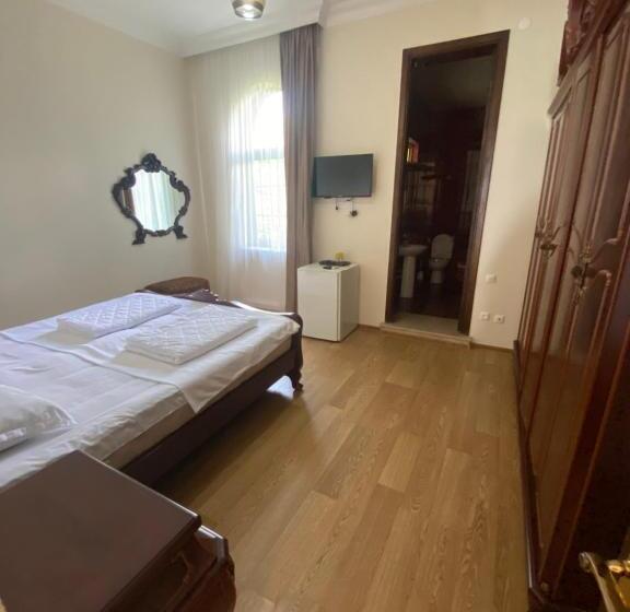 اتاق استاندارد, Ilia