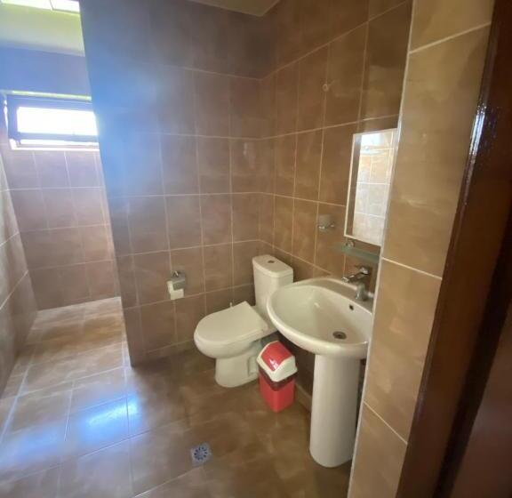 سوییت خانوادگی, Ilia