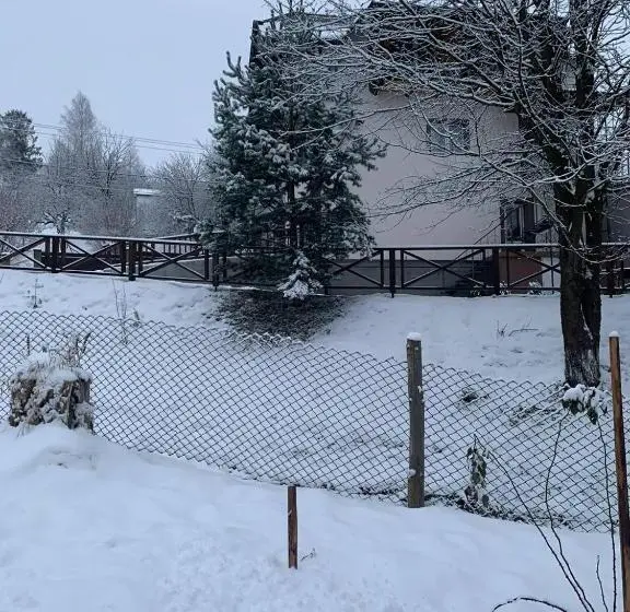 Talo 1 Makuuhuone, ехо тростяну