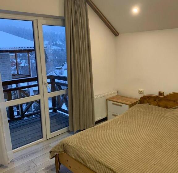 1 Sovrums Hus, ехо тростяну