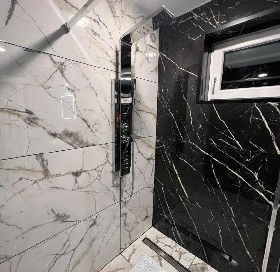 Svit Bergsutsikt, ехо тростяну