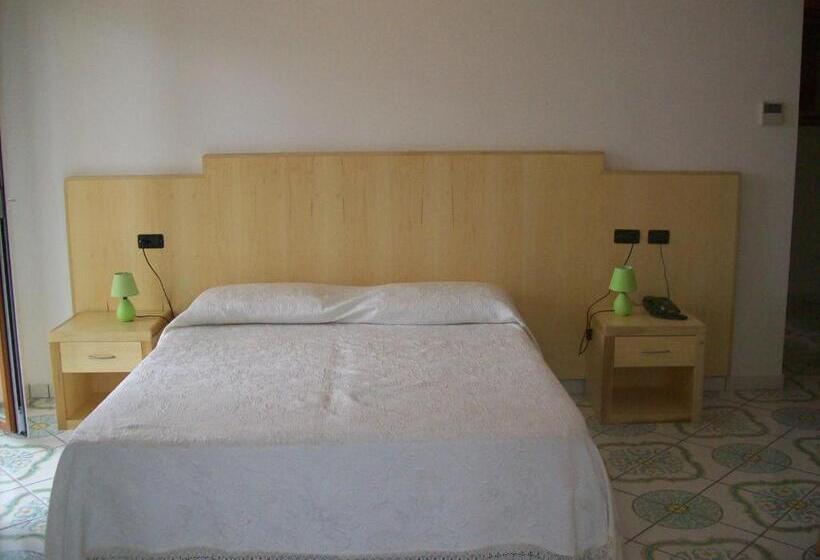 غرفة قياسية مع حمام خارجي, Villa Giannina